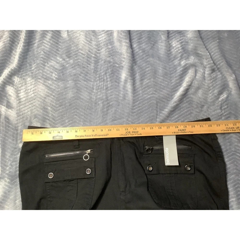 New Venezia Bermuda Shorts 24 Womens Black Stretch